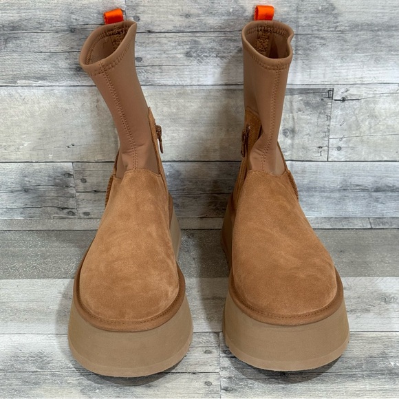 UGG Classic Dipper Boots in Chestnut - Size - 9 .US - Picture 3 of 9